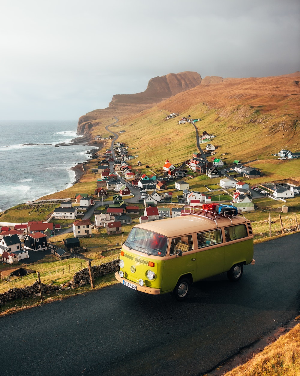 Enioy the van life in the great outdoors with The Getaways a book by gestalten.