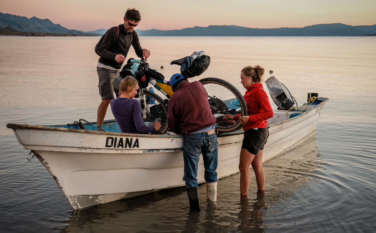 How to travel in a group when you are bikepacking? Find out more in this book by gestalten and Stefan Amato.