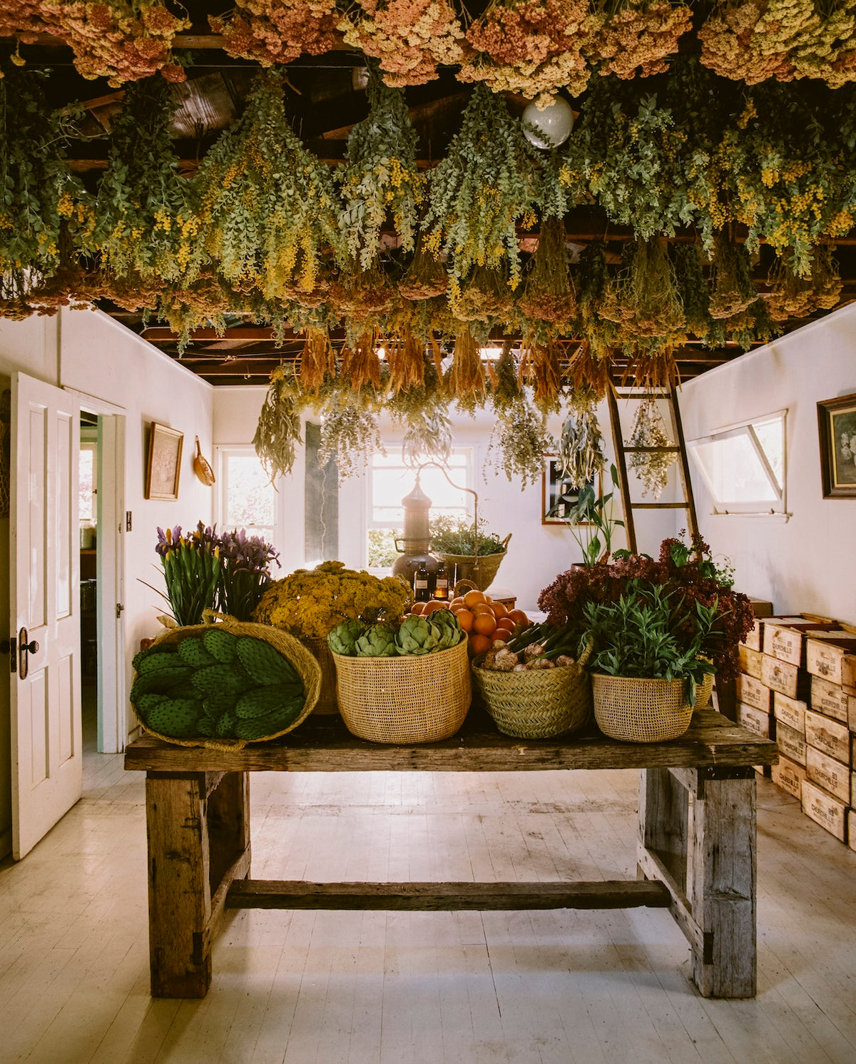When Richard Christiansen bought the run-down Flamingo Estate in the hills of Los Angeles, he was drawn to its story. Hedonistic and alternative, the roots of Flamingo are still alive and well today. Discover the gardens of the Flamingo Estate in The Avant Gardens by John Tebbs.