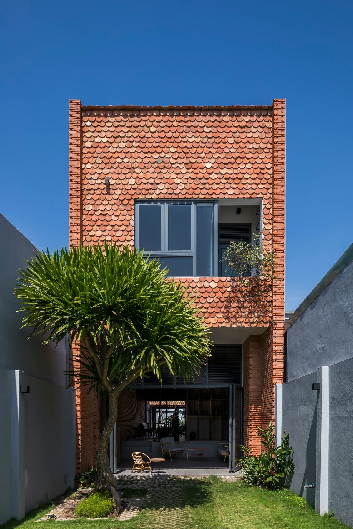 Brick By Brick is an amazing introduction to the prolific use of brick in architecture.