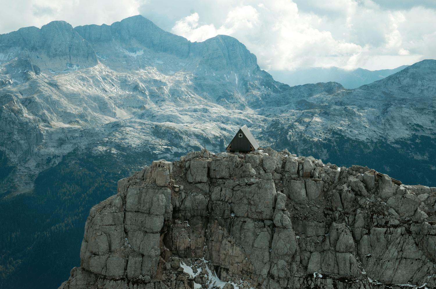 Hide and Seek - The architecture of cabins and hide-outs