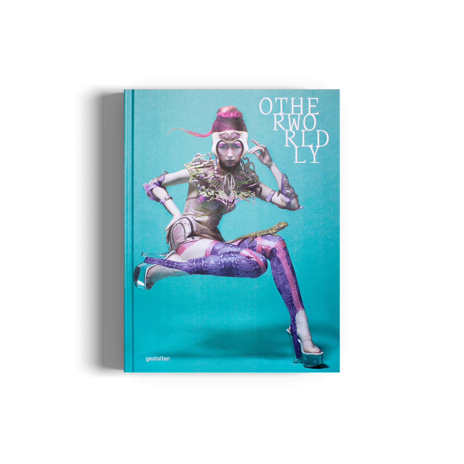 Otherworldly Fashion gestalten book