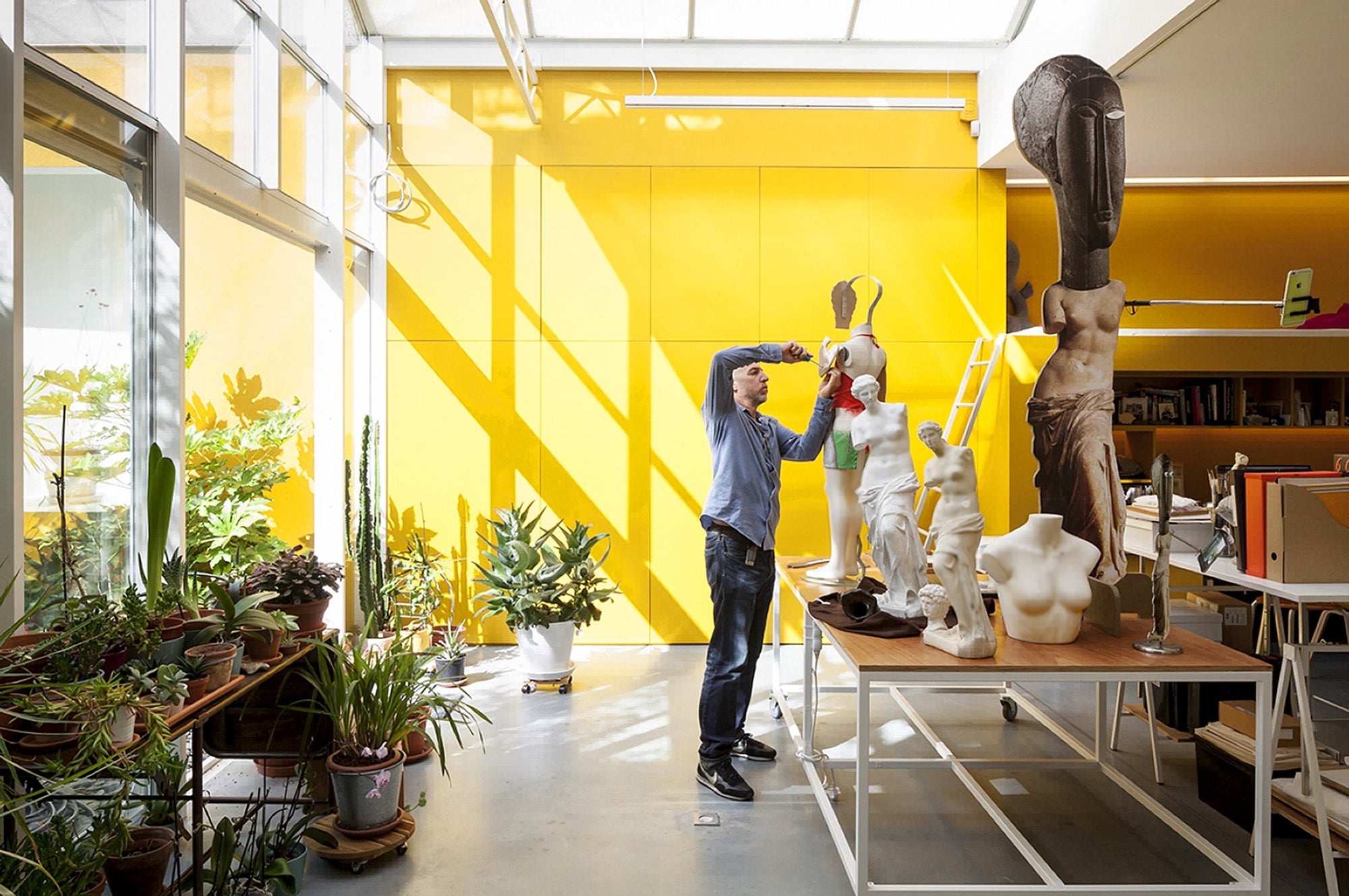 Evergreen Living with plants gestalten coffee table book