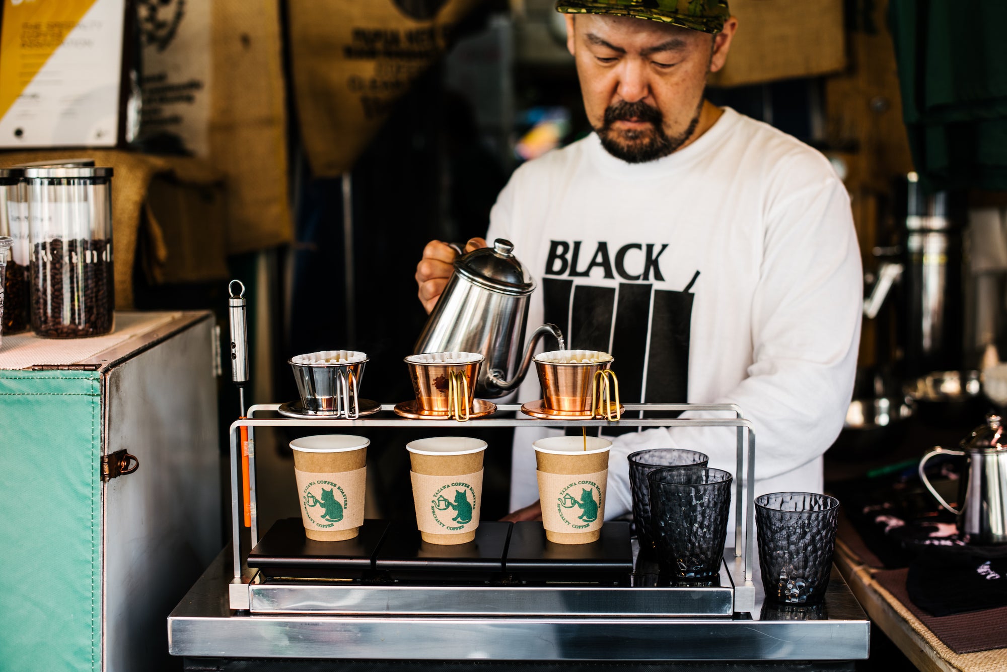 1888, Tokyo: Japan’s first kissaten (traditional coffeehouse) opened. Over the following century, kissaten dedicated to specialized brewing would win Japan an international reputation for quality coffee. Japan is at the forefront of quality and innovation in coffee-brewing equipment. Hario and Kalita are just two Japanese manufacturers that are renowned by baristas internationally.