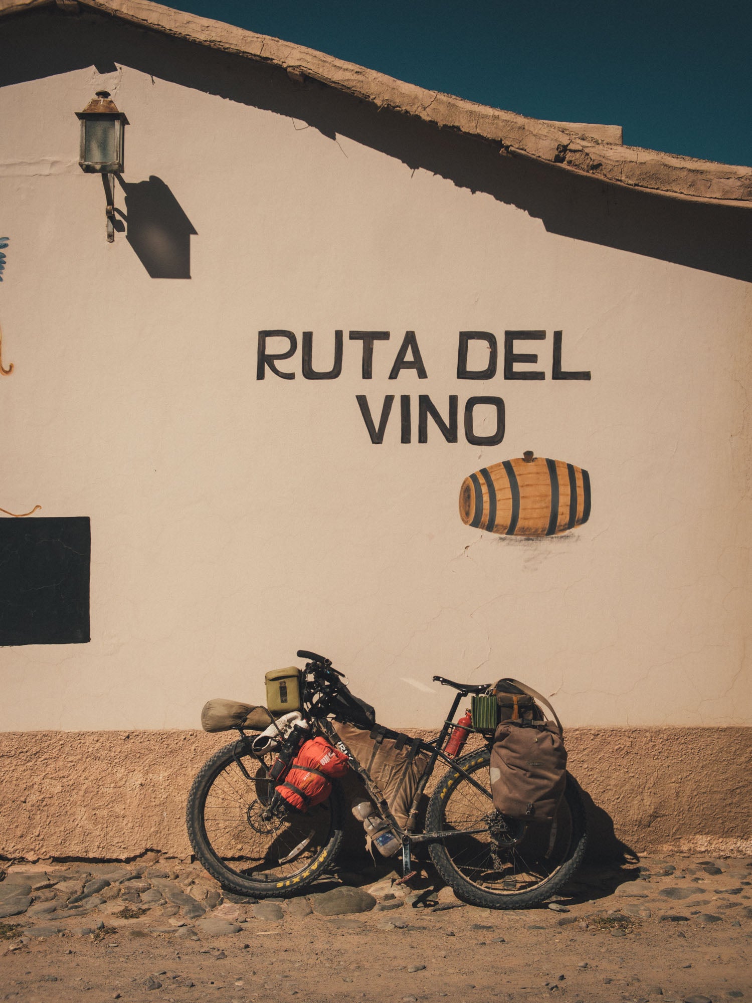 Martijn Doolard travels through Argentina in Two Years on a Bike by gestalten.