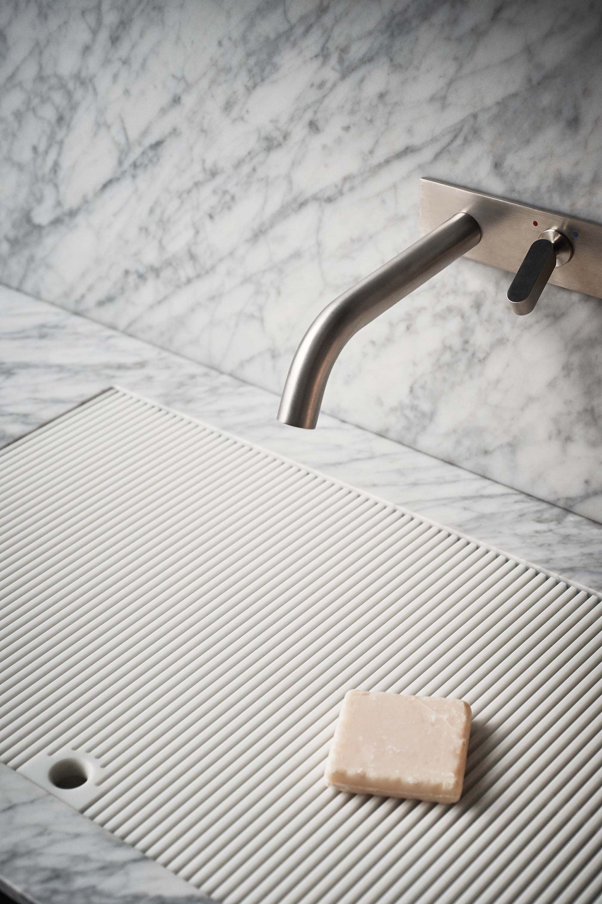 Take a Bath gestalten book interior design bathroom architecture