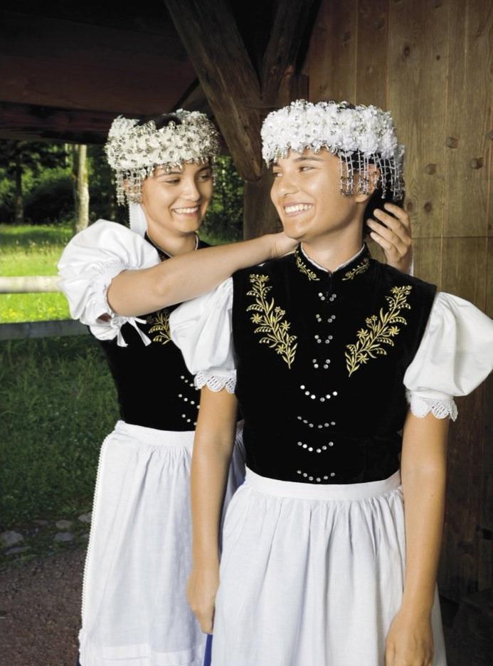 Traditional Couture 978-3-89955-572-1